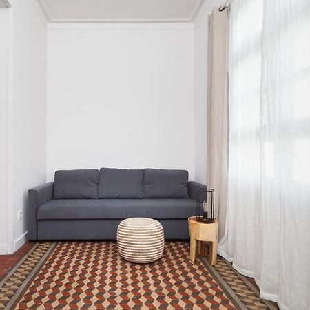 6 Dormitorios En Apartamento Modernista En El Corazon De Barcelona Exterior photo